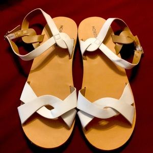 New Nordstrom sandals size 1